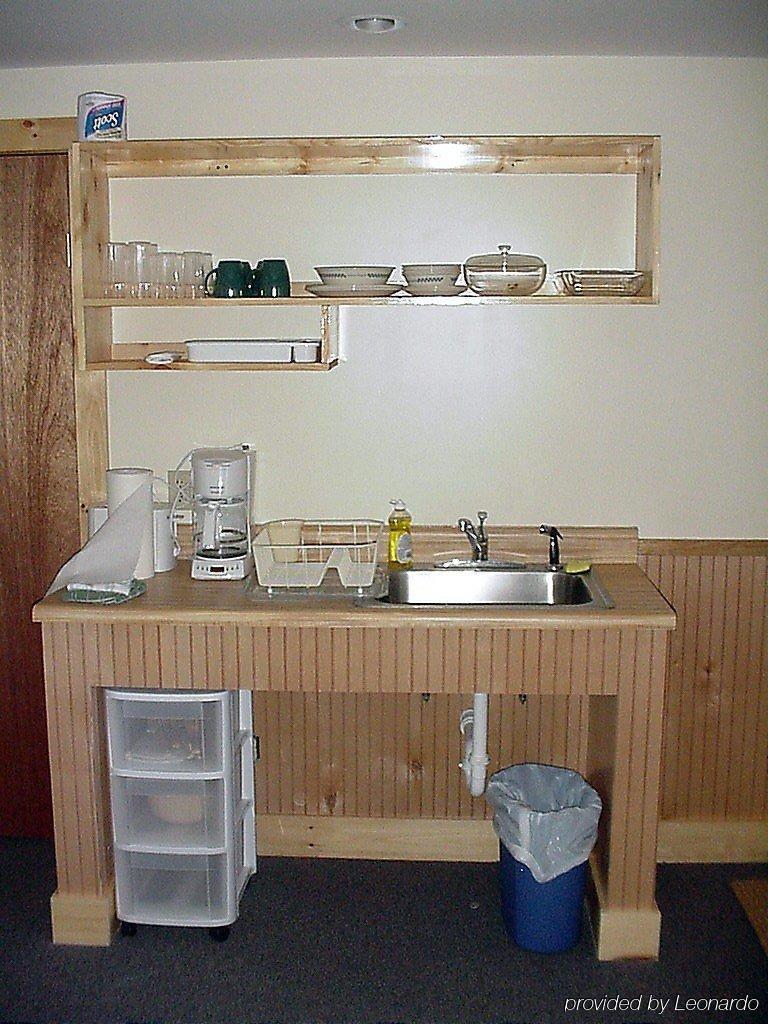 Bear Tree Lodge Weirs Beach Room photo