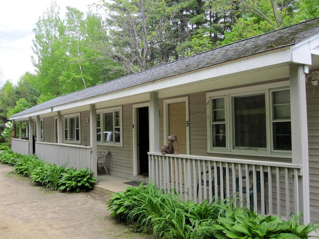 Bear Tree Lodge Weirs Beach Exterior photo